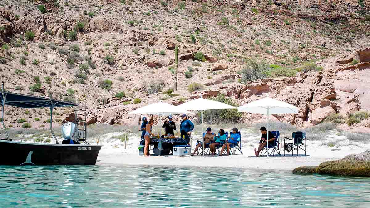Espiritu Santo boat tour